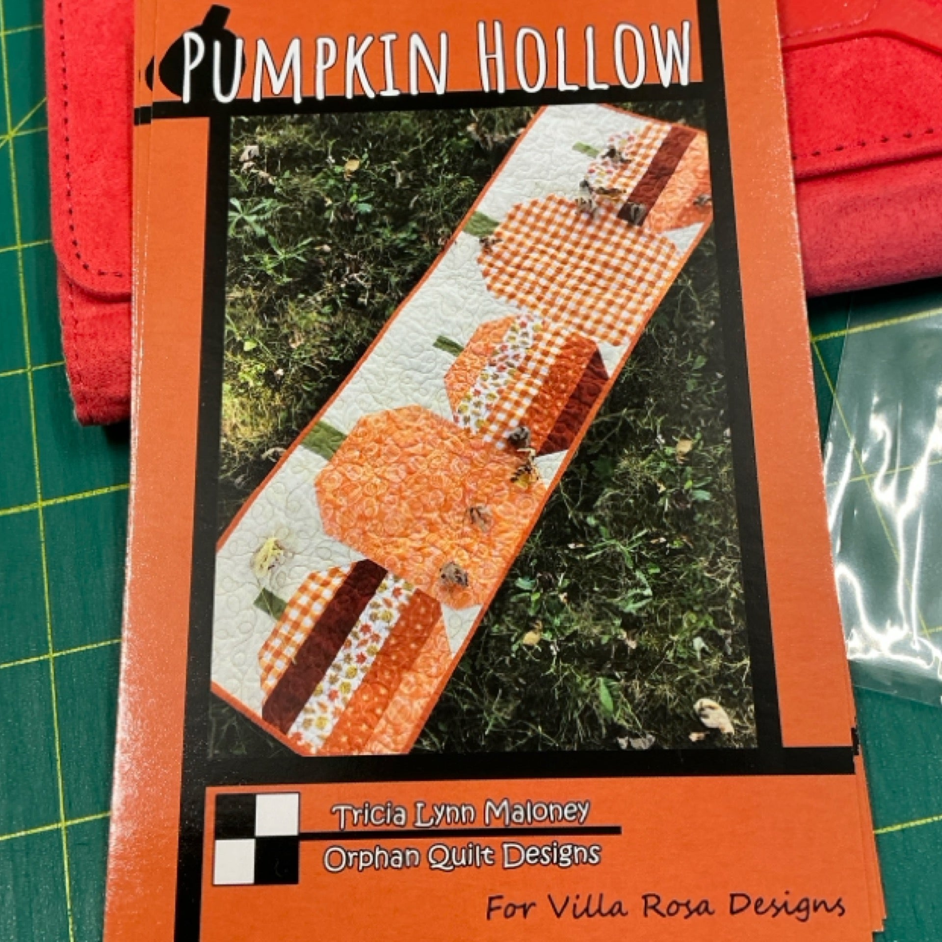 Pumpkin Hollow Post Card Quilt Pattern | Leatherstocking Quilts